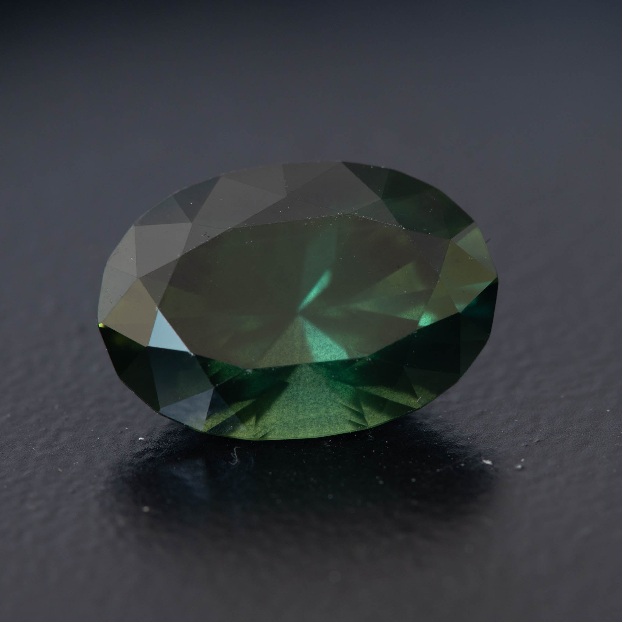 Green Oval Sapphire 8.95ct (S.G.O.2135)