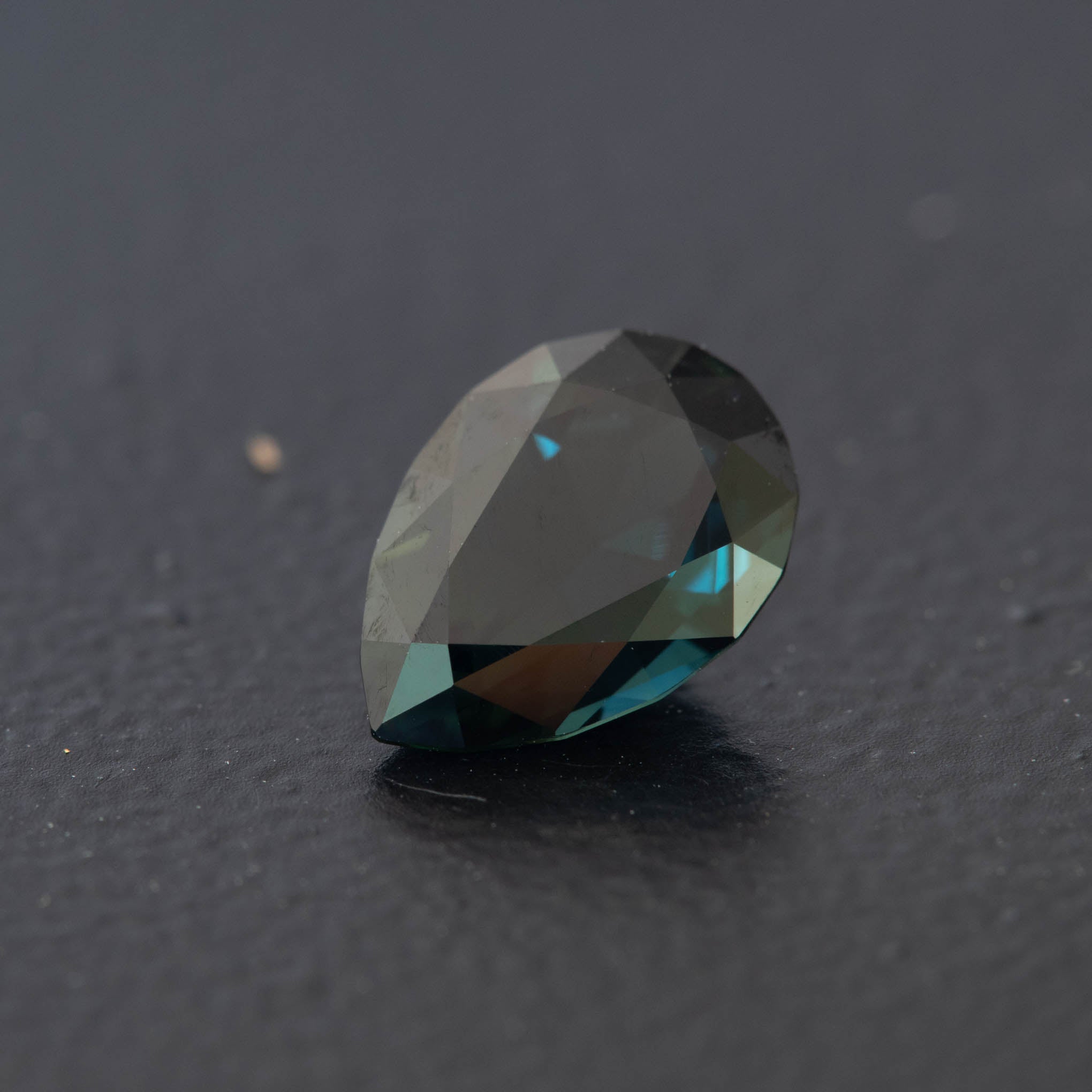 Blue Pear Sapphire 1.46ct  [S.B.PE.2158]