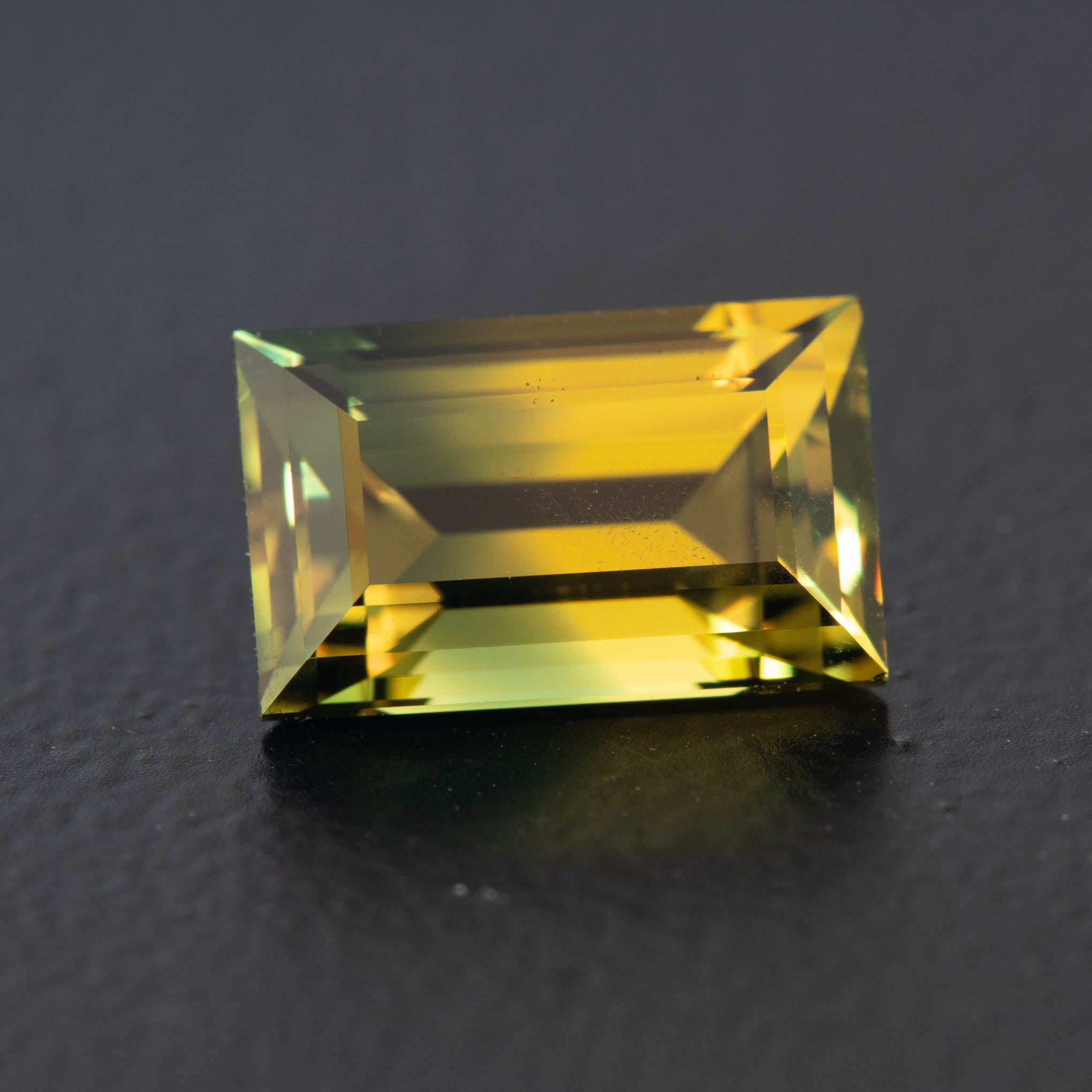 Parti Baguette Sapphire 4.09ct  [S.P.BA.2187]