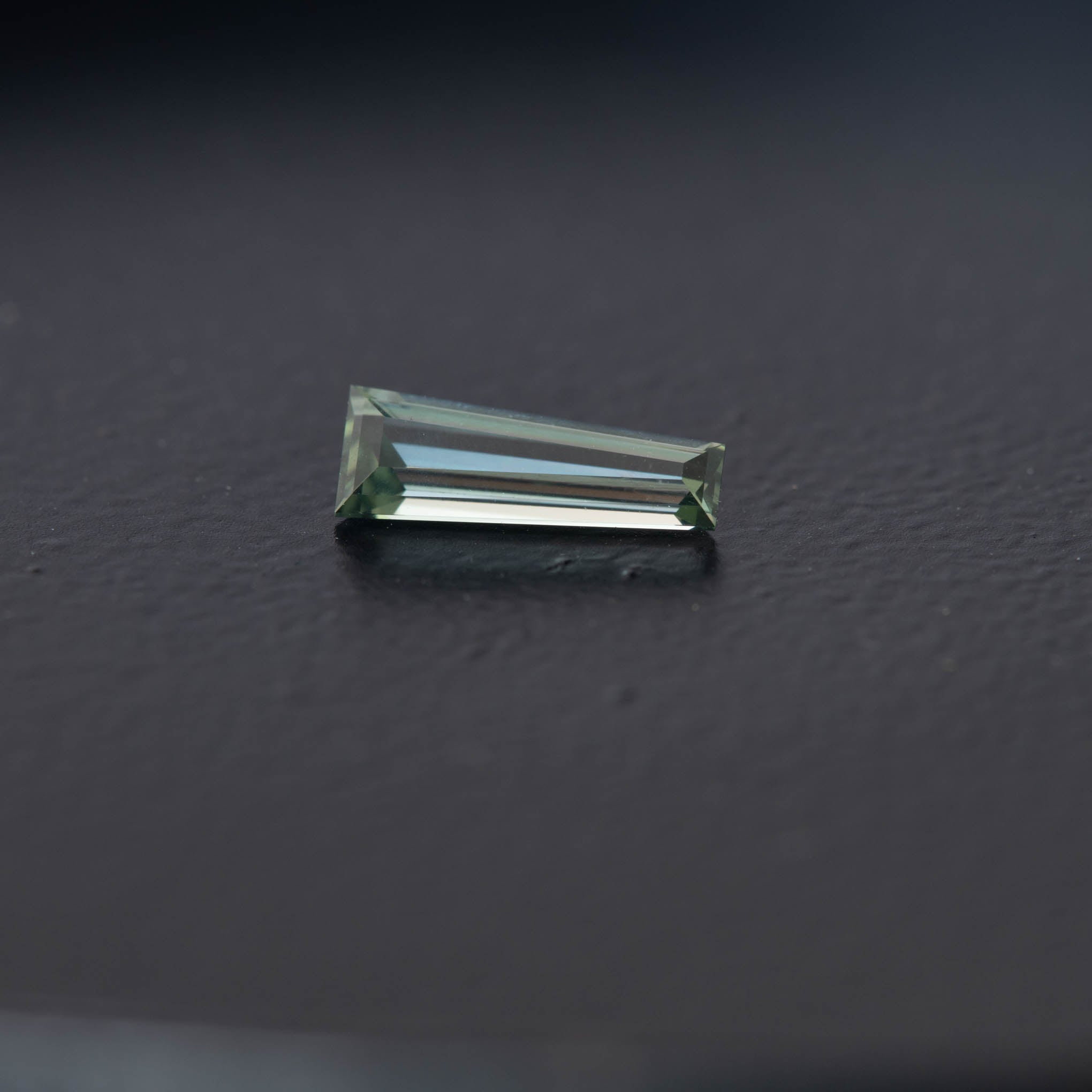 Parti Tapered Baguette Sapphire 0.69ct  [S.P.TB.2195]