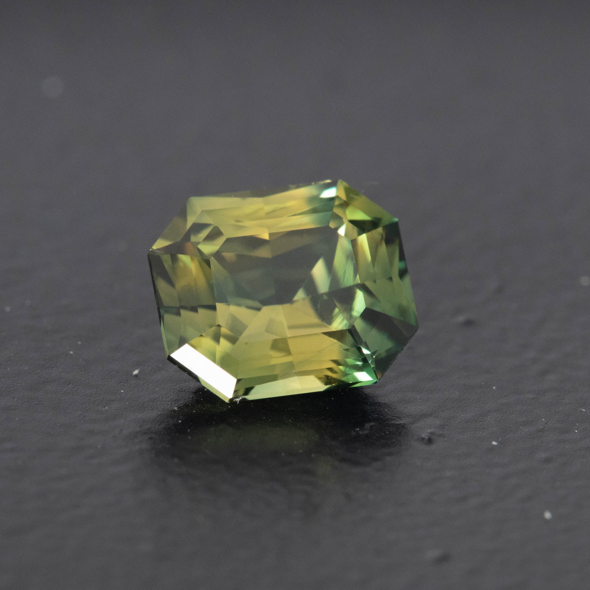 Parti Radiant Sapphire 1.58ct  [S.P.RD.2207]