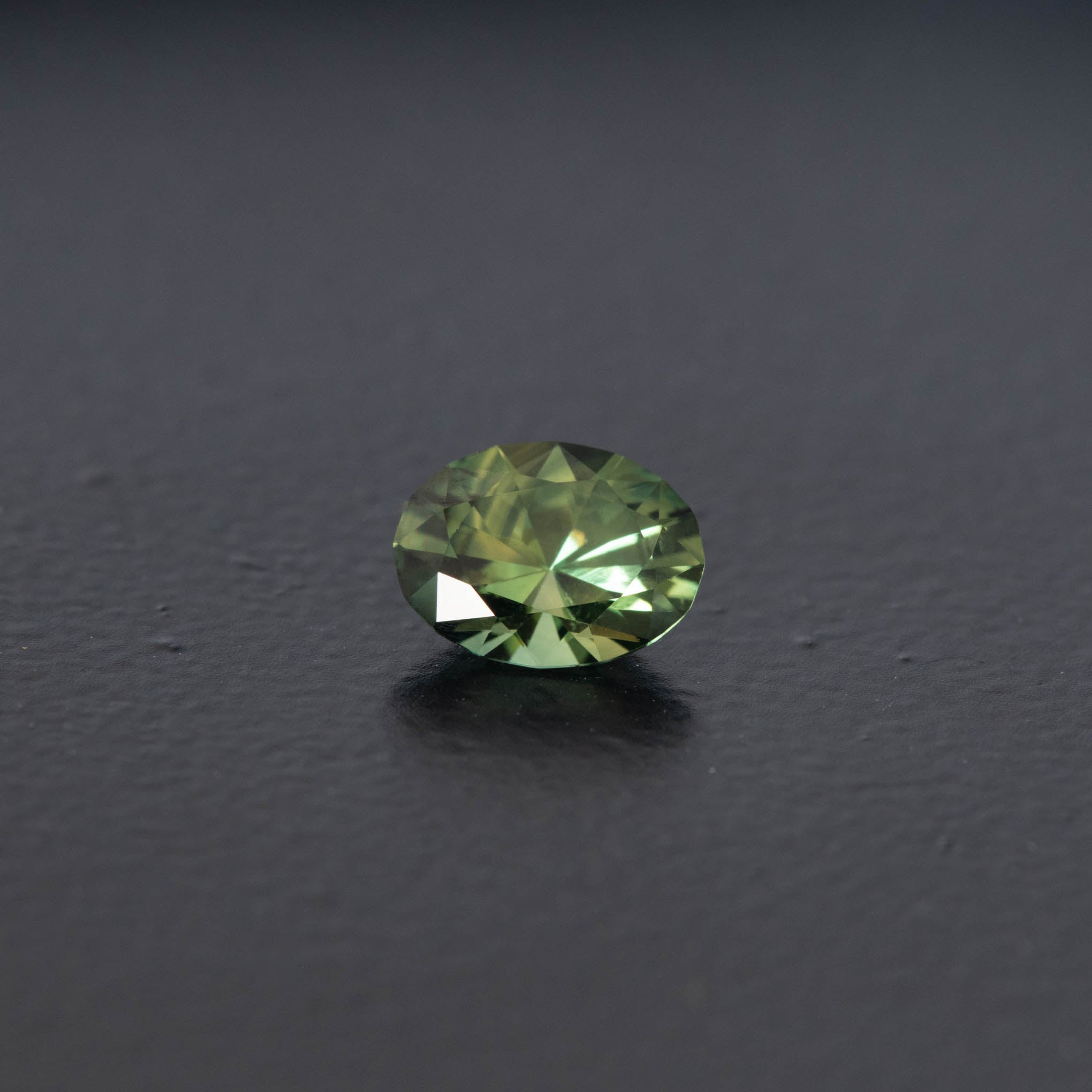 Parti Oval Sapphire 0.84ct  [S.P.O.2220]