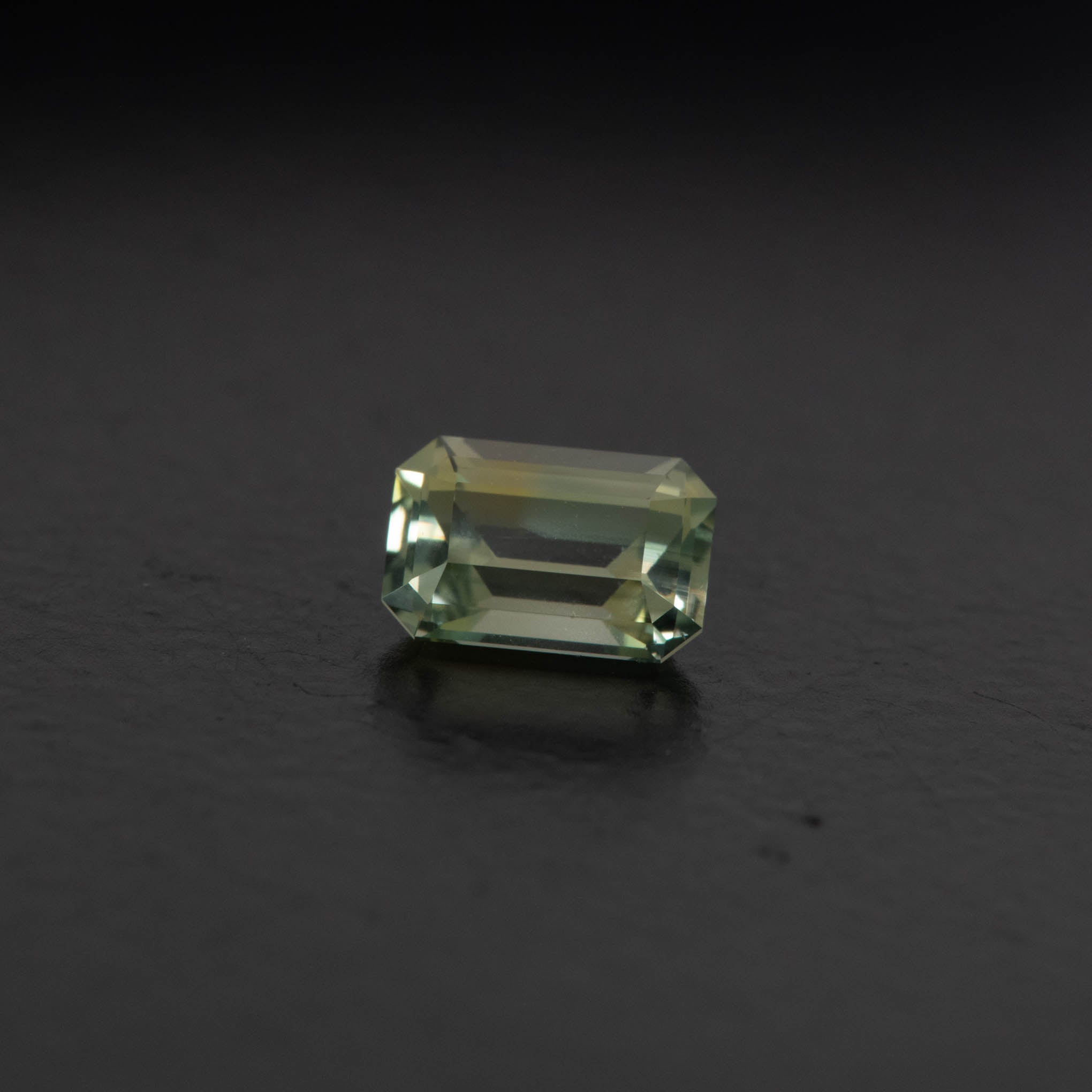 Parti Emerald Sapphire 0.9ct  [S.P.E.2227]