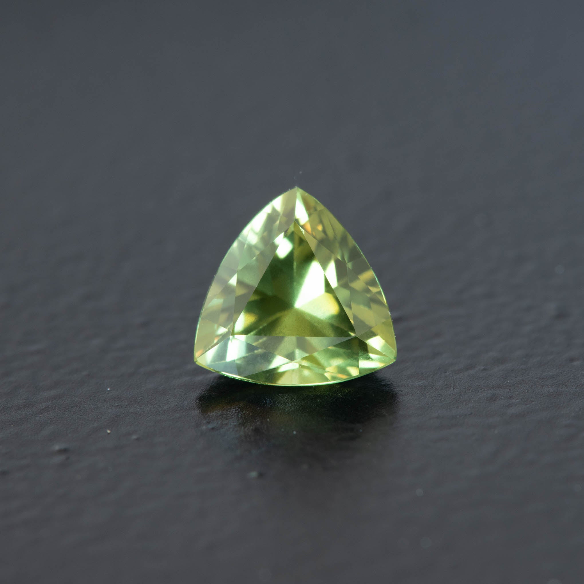 Green Trilliant Sapphire 1.04ct (S.G.T.441)