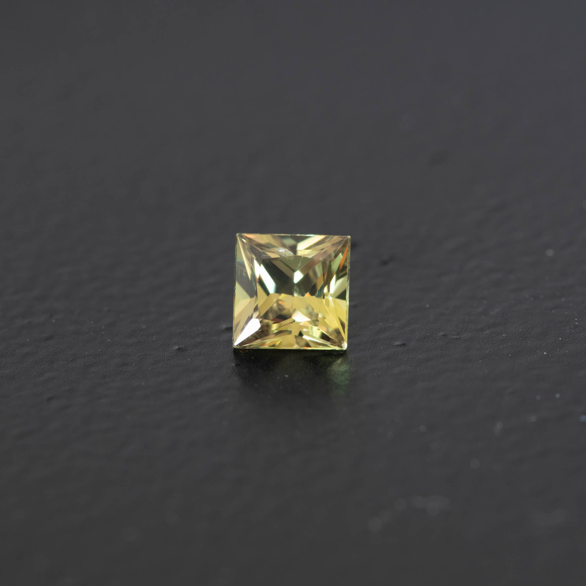 Yellow Princess Sapphire 0.44ct (S.Y.PR.464)