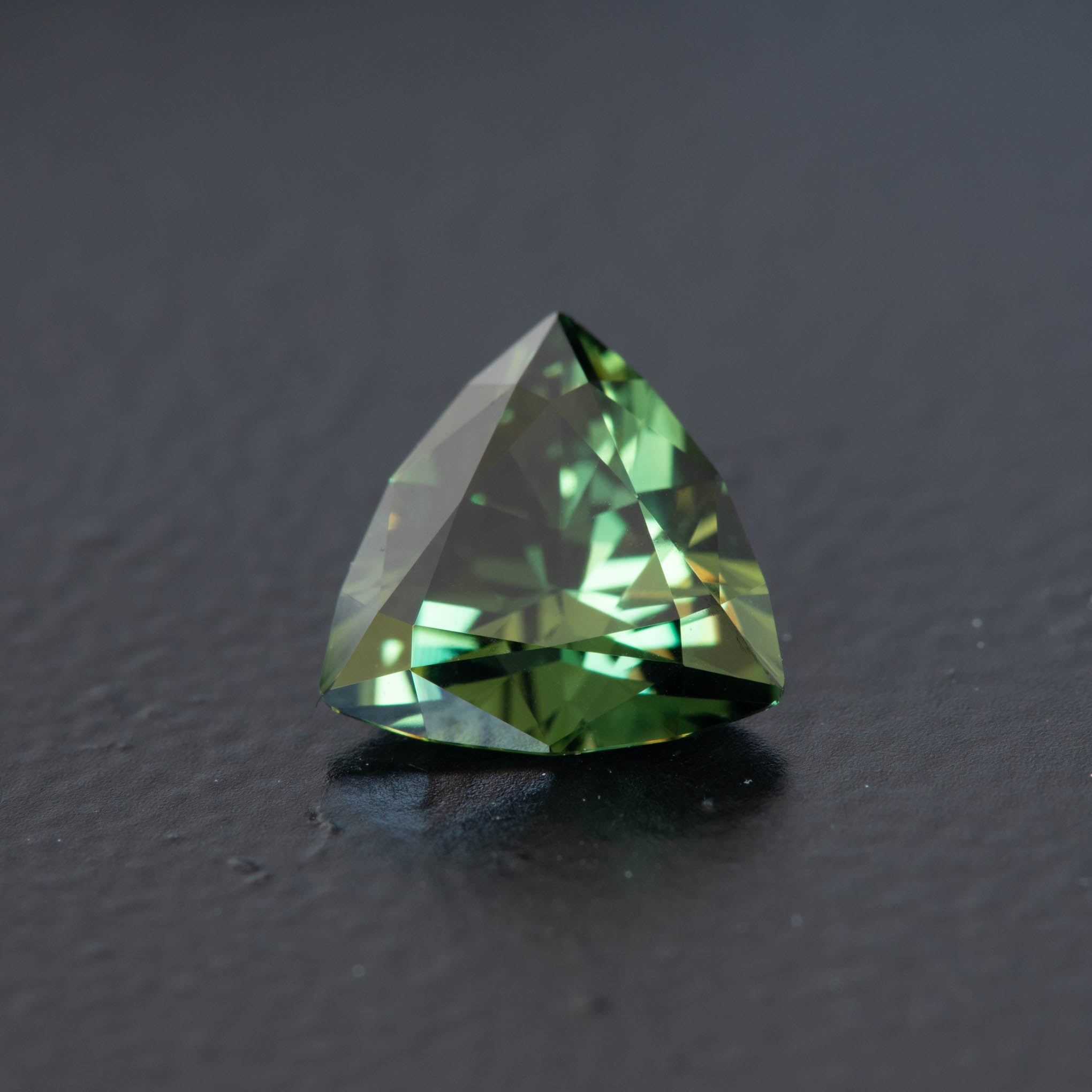 Green Trilliant Sapphire 1.37ct (S.G.T.840)