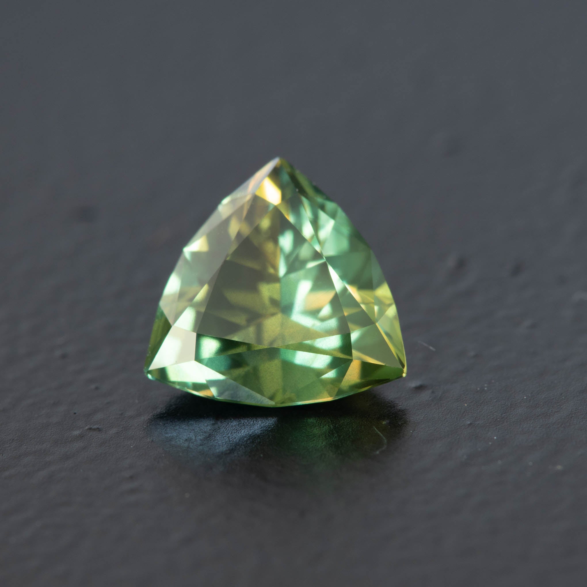 Parti Trilliant Sapphire 1.6ct (S.P.T.908)