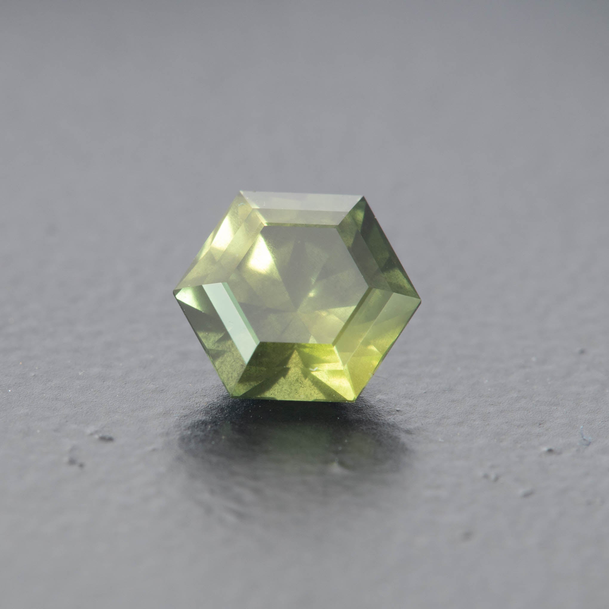 Parti Hexagonal Sapphire 1.44ct (S.P.H.919)