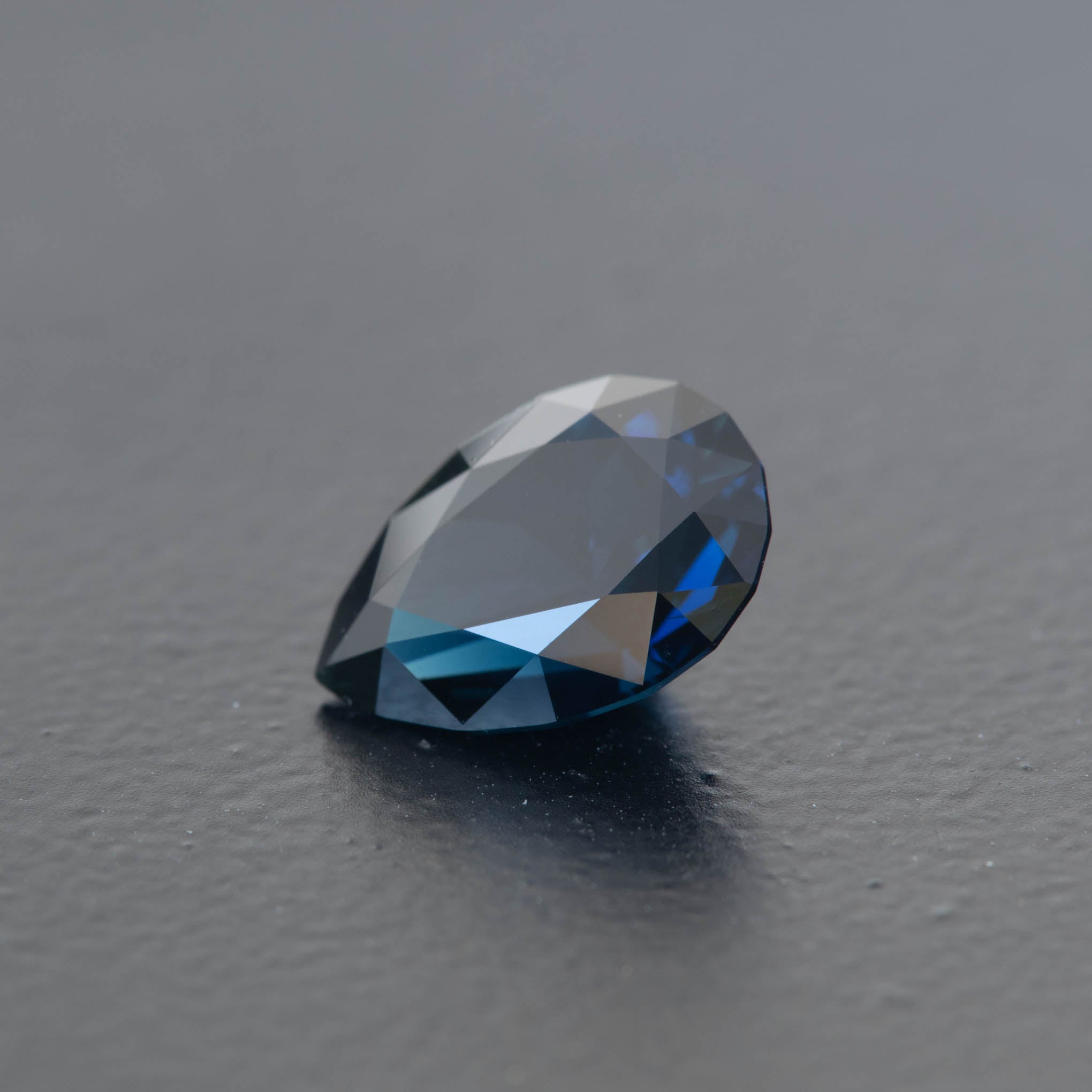 Blue Pear Sapphire 2.32ct (S.B.PE.948)