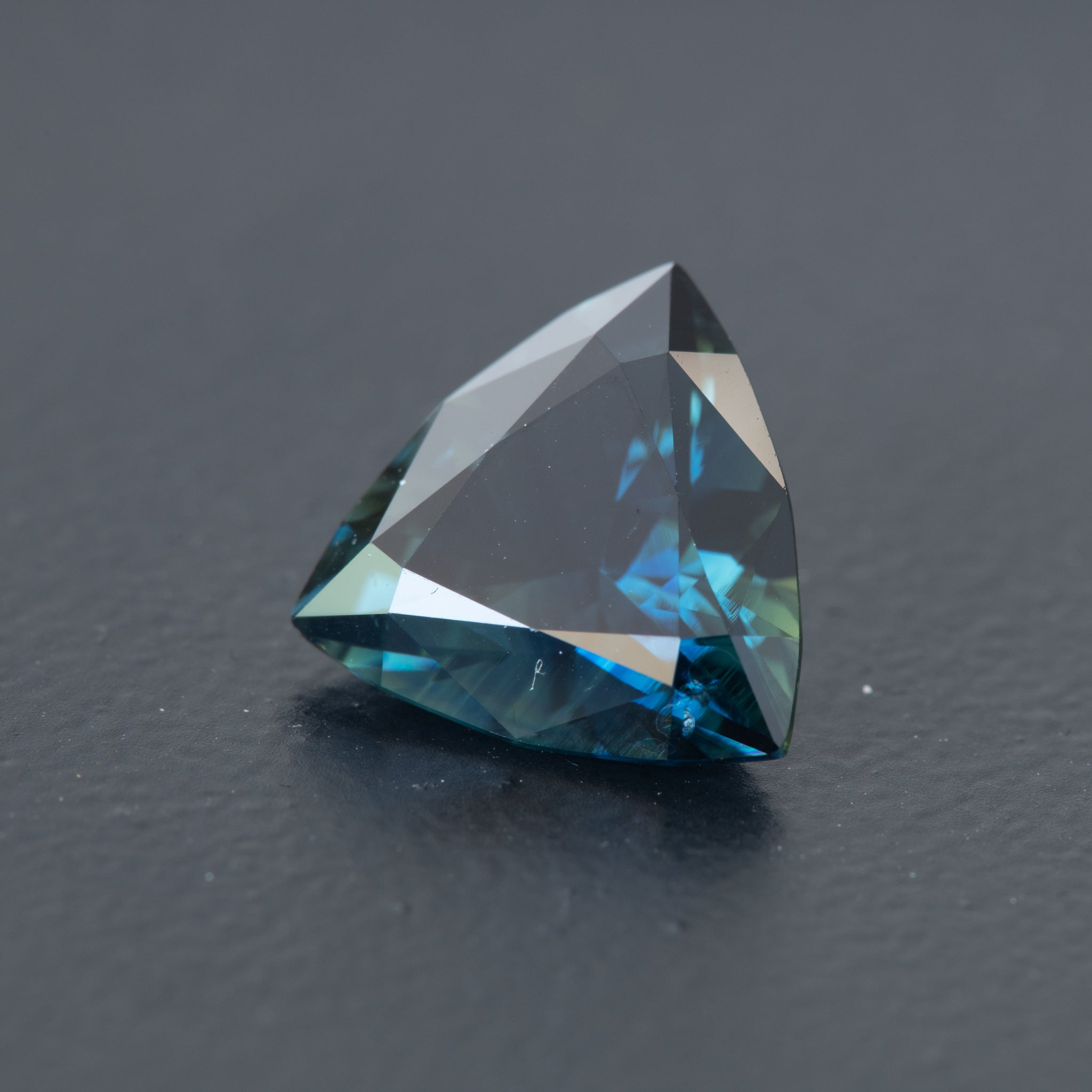 Blue Trilliant Sapphire 4.3ct (S.B.T.952)