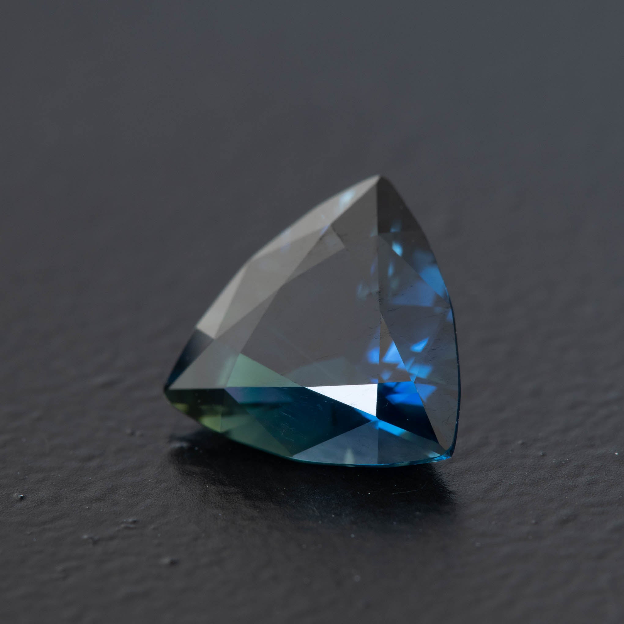 Blue Trilliant Sapphire 2.19ct (S.B.T.953)