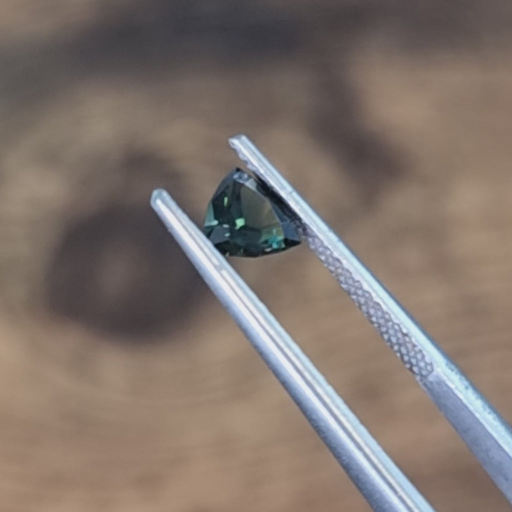 Green Trilliant Australian Sapphire video