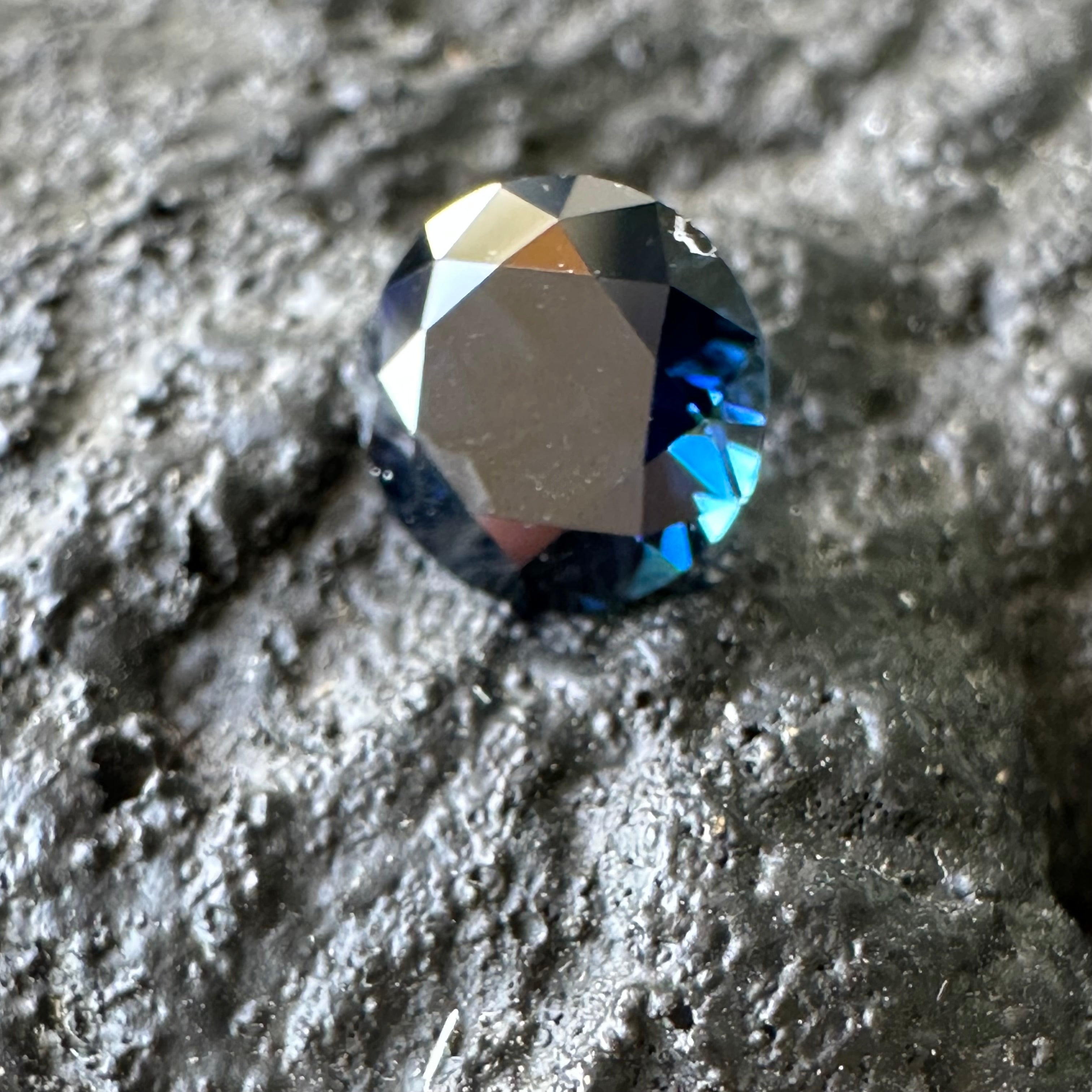 Blue Brilliant Sapphire 0.90ct (S.B.BR.921)